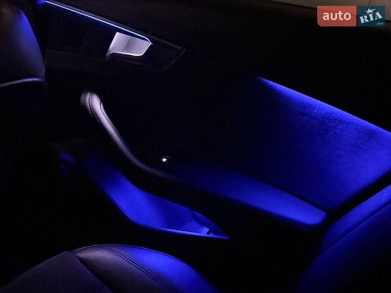 Универсал Audi A4 2016 в Киеве