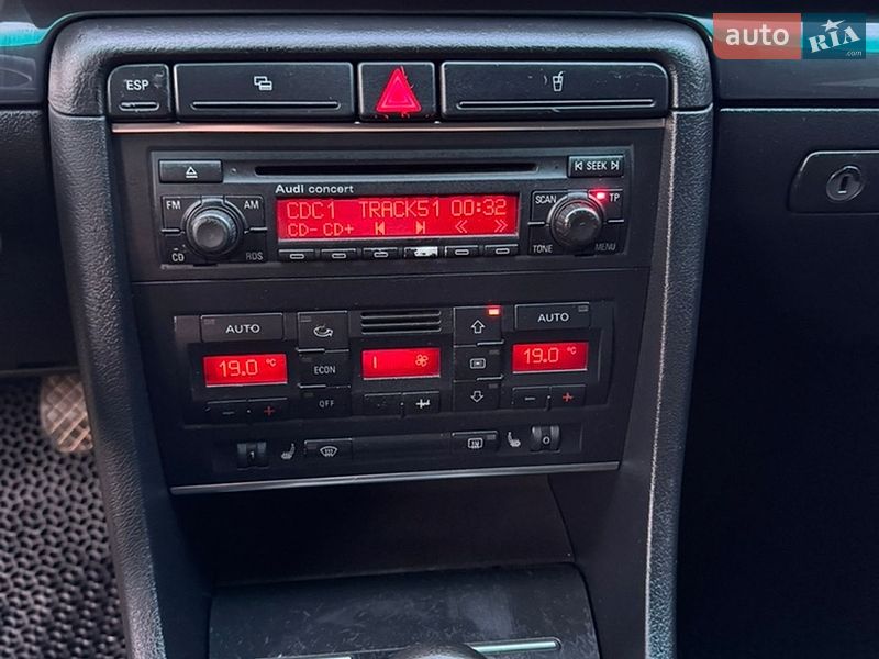Седан Audi A4 2004 в Калиновке