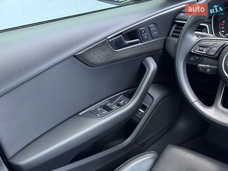 Седан Audi A4 2018 в Києві