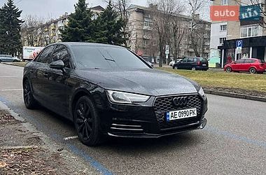 Седан Audi A4 2017 в Львові