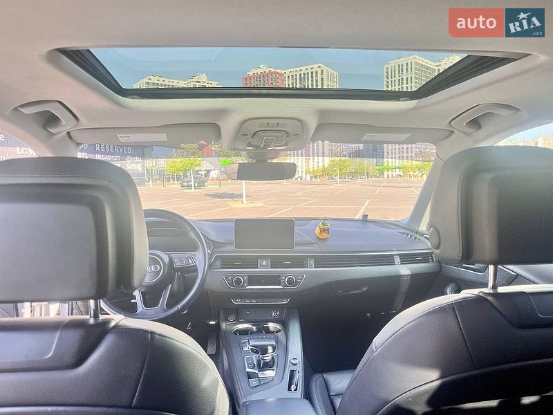 Седан Audi A4 2018 в Киеве