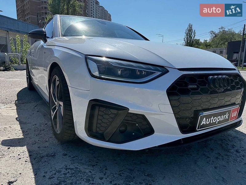 Седан Audi A4 2022 в Вінниці