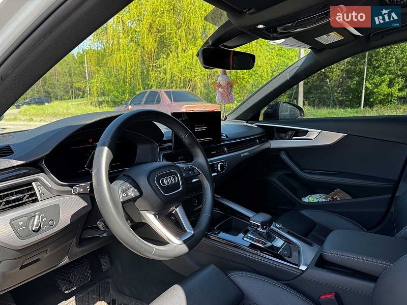 Седан Audi A4 2022 в Вінниці