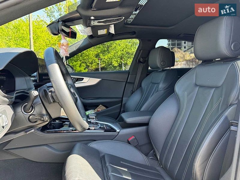 Седан Audi A4 2022 в Вінниці