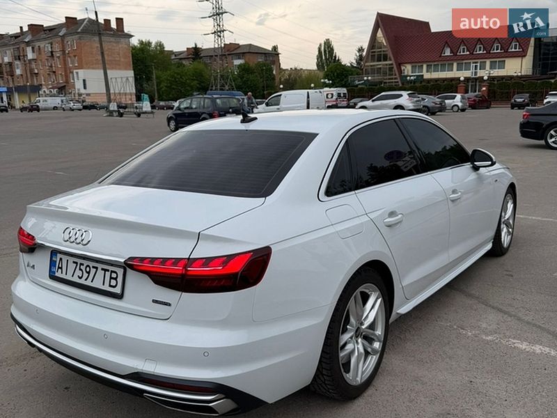 Седан Audi A4 2022 в Киеве