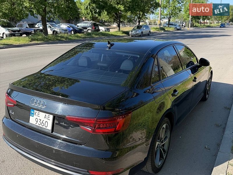 Седан Audi A4 2019 в Днепре