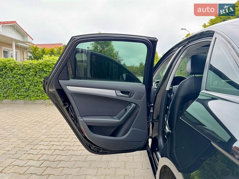 Седан Audi A4 2012 в Одессе