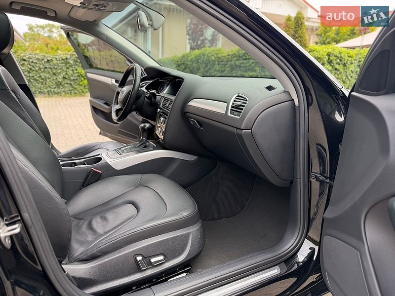 Седан Audi A4 2012 в Одессе