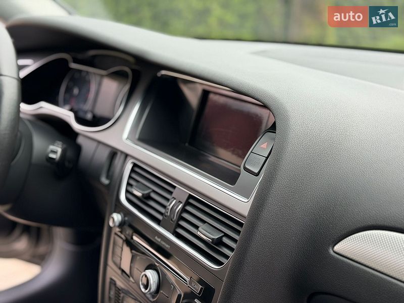 Седан Audi A4 2012 в Одессе