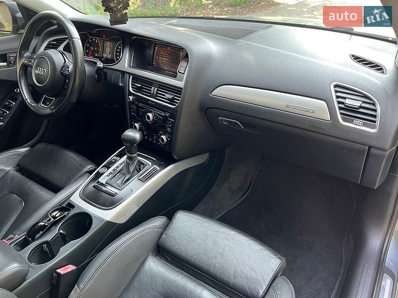 Седан Audi A4 2012 в Києві