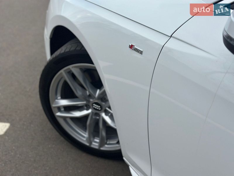 Седан Audi A4 2020 в Киеве