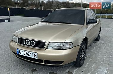 Седан Audi A4 1996 в Коломые