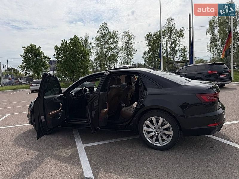 Седан Audi A4 2017 в Житомире
