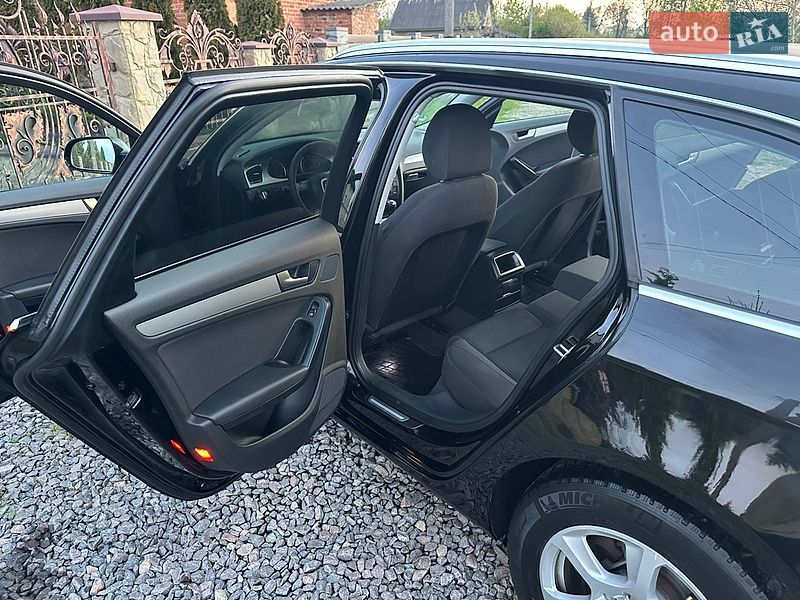 Универсал Audi A4 2011 в Львове