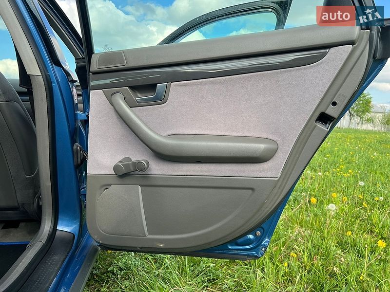Седан Audi A4 2001 в Дрогобыче