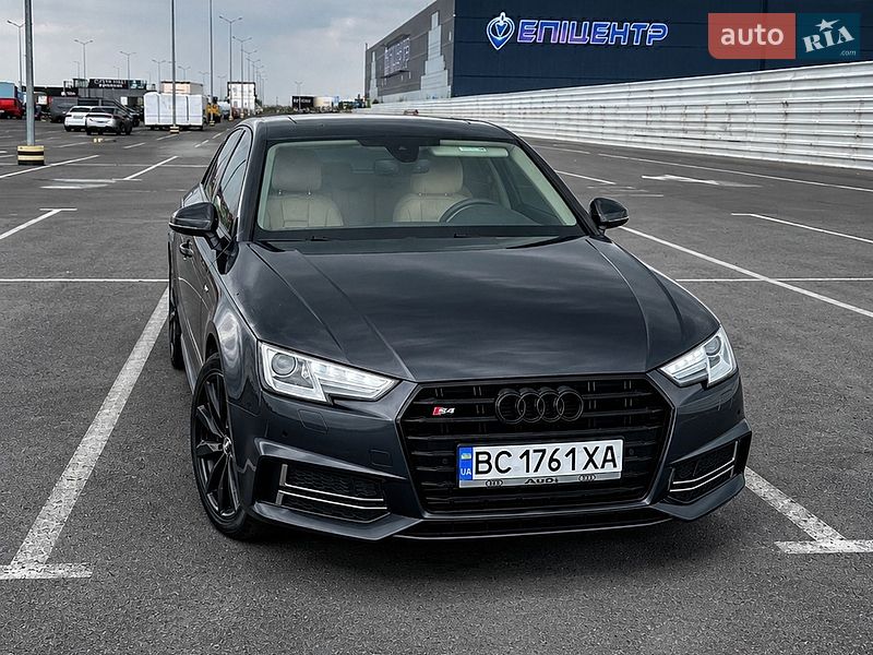 Audi A4 2017