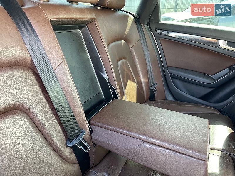 Седан Audi A4 2013 в Тернополе