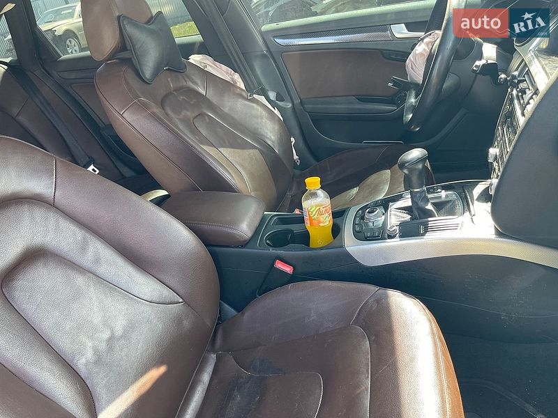 Седан Audi A4 2013 в Тернополе