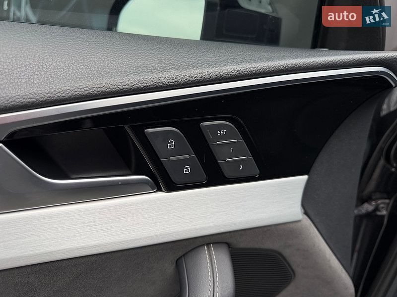 Седан Audi A4 2020 в Львові