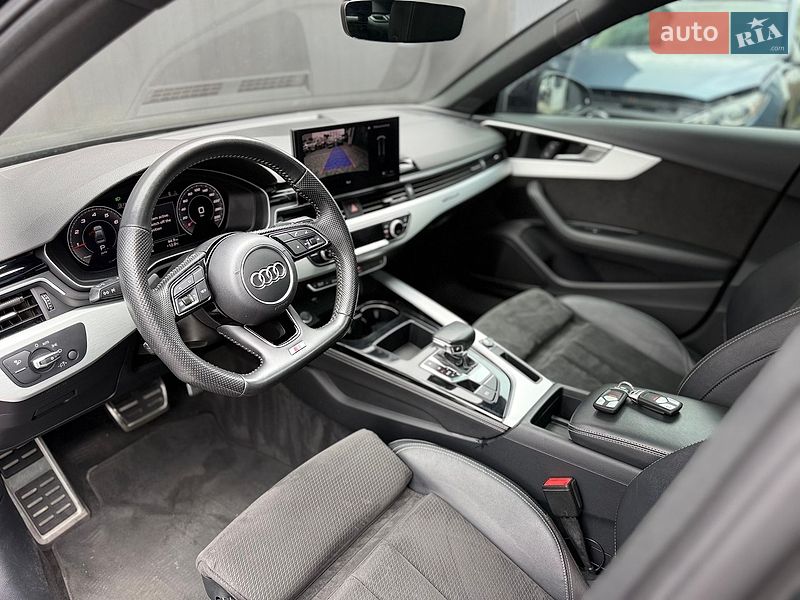 Седан Audi A4 2020 в Львові