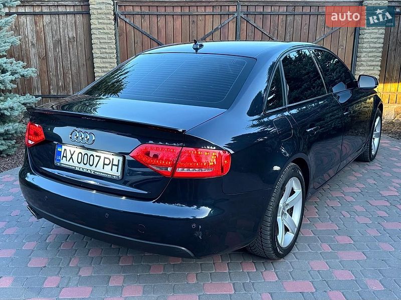 Седан Audi A4 2012 в Харькове