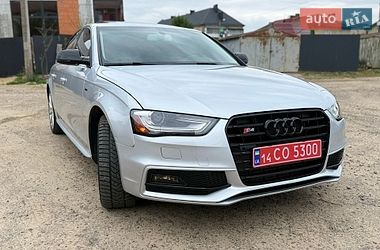 Седан Audi A4 2013 в Львове