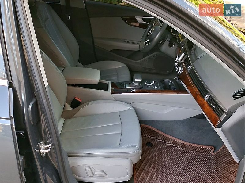 Седан Audi A4 2019 в Харкові