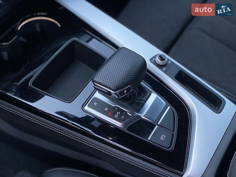 Седан Audi A4 2020 в Киеве