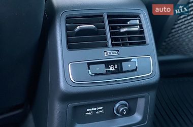 Седан Audi A4 2020 в Киеве