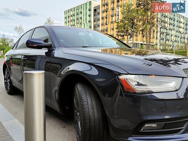 Седан Audi A4 2013 в Киеве