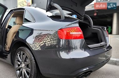 Седан Audi A4 2013 в Киеве