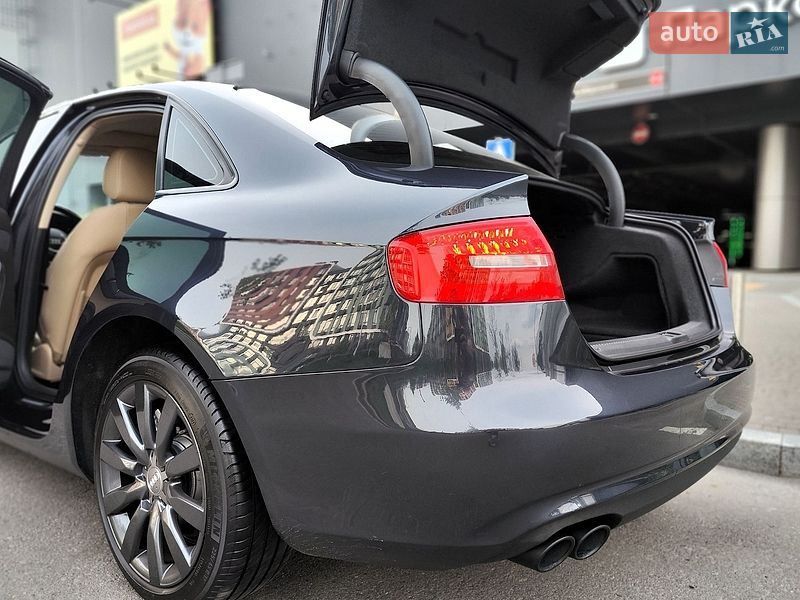 Седан Audi A4 2013 в Киеве