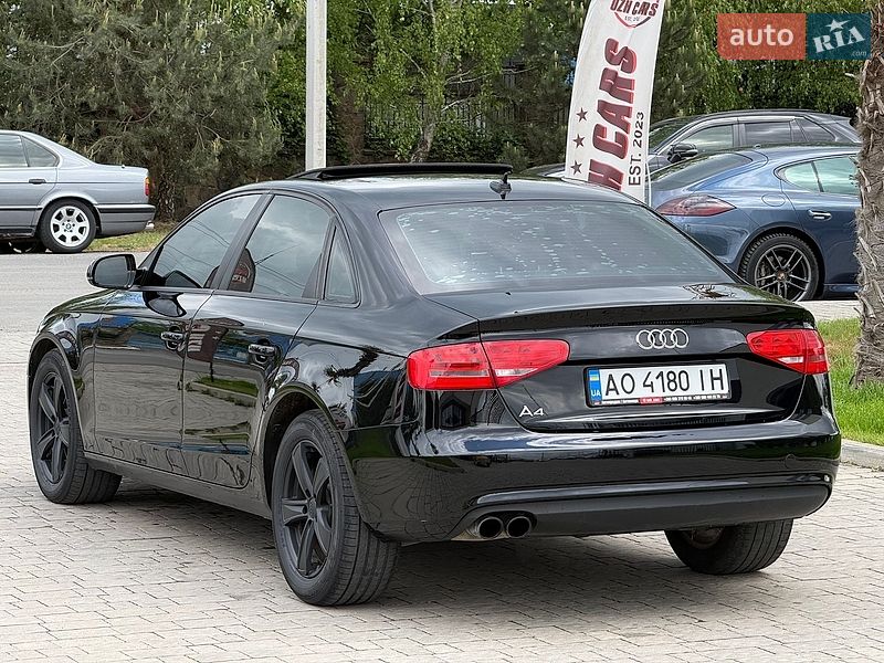 Седан Audi A4 2014 в Ужгороде