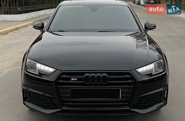 Седан Audi A4 2018 в Львове
