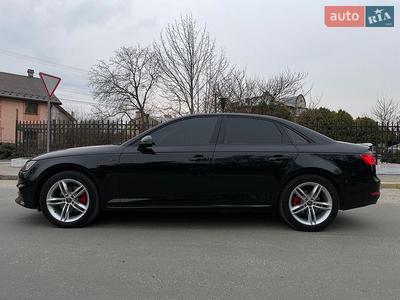Седан Audi A4 2018 в Львове