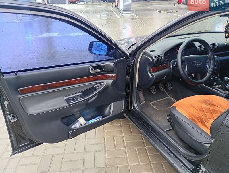 Седан Audi A4 1997 в Голованевске