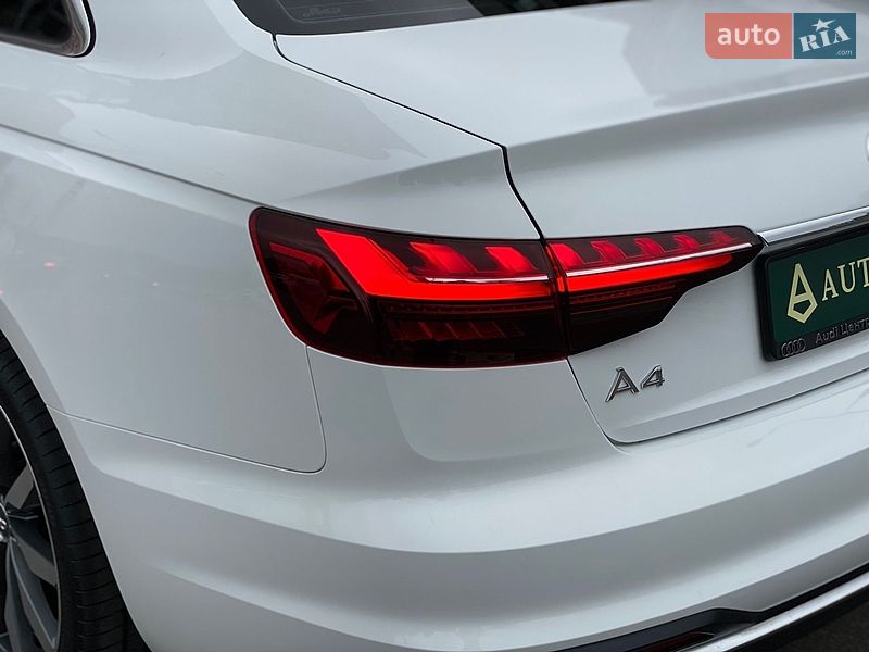 Седан Audi A4 2020 в Киеве