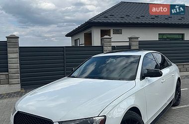 Седан Audi A4 2013 в Вараше