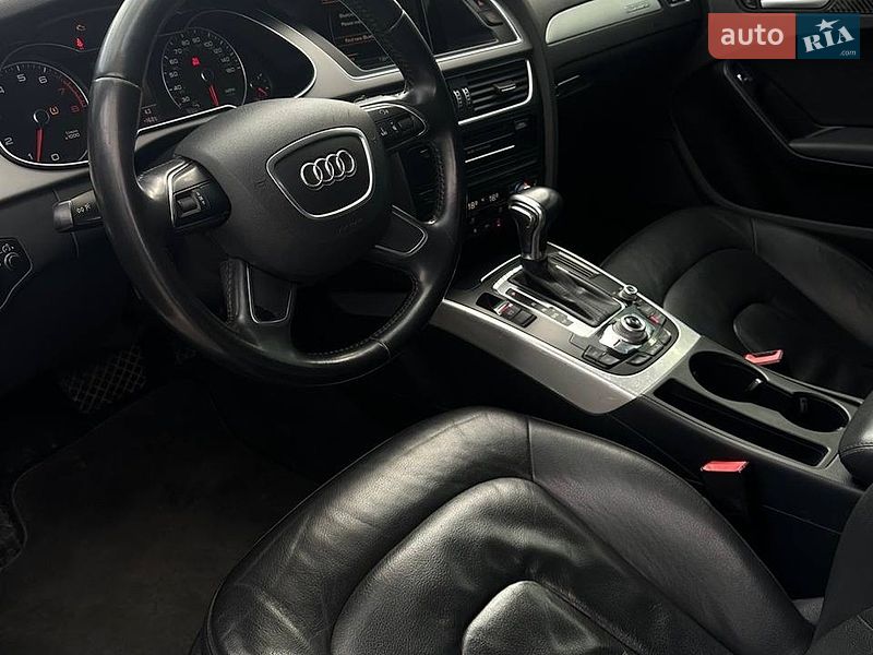Седан Audi A4 2013 в Вараші