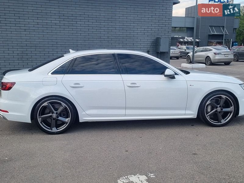 Седан Audi A4 2019 в Харькове