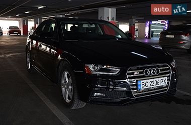 Седан Audi A4 2014 в Львове