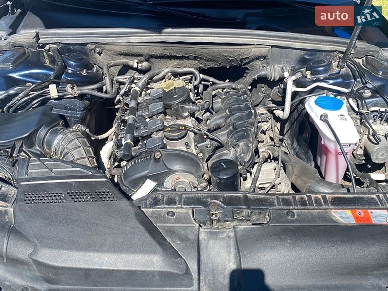Седан Audi A4 2009 в Литине