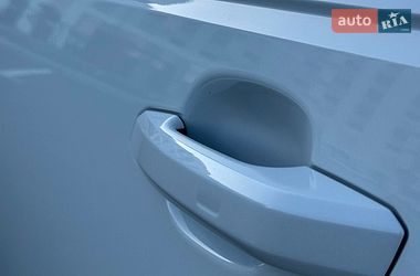 Седан Audi A4 2018 в Ровно