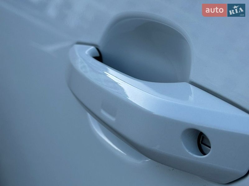 Седан Audi A4 2018 в Ровно