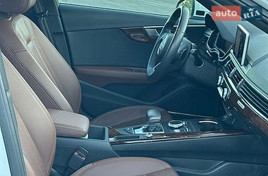 Седан Audi A4 2018 в Ровно
