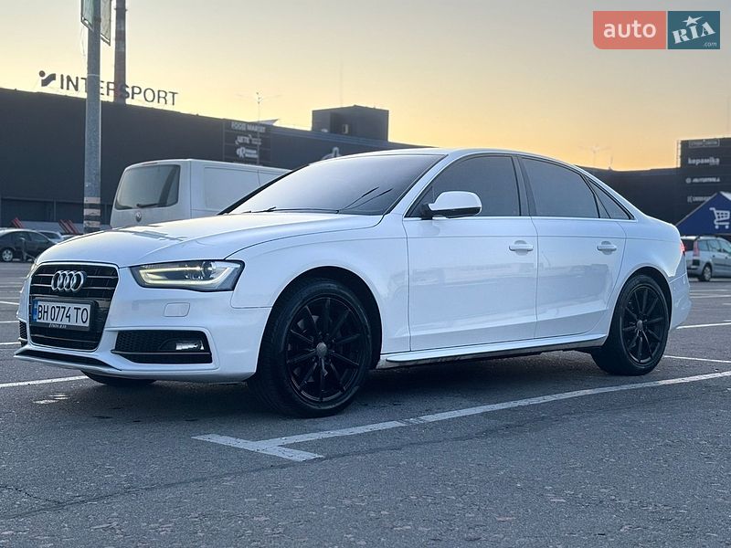 Седан Audi A4 2013 в Києві