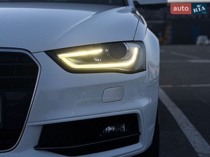Седан Audi A4 2013 в Киеве