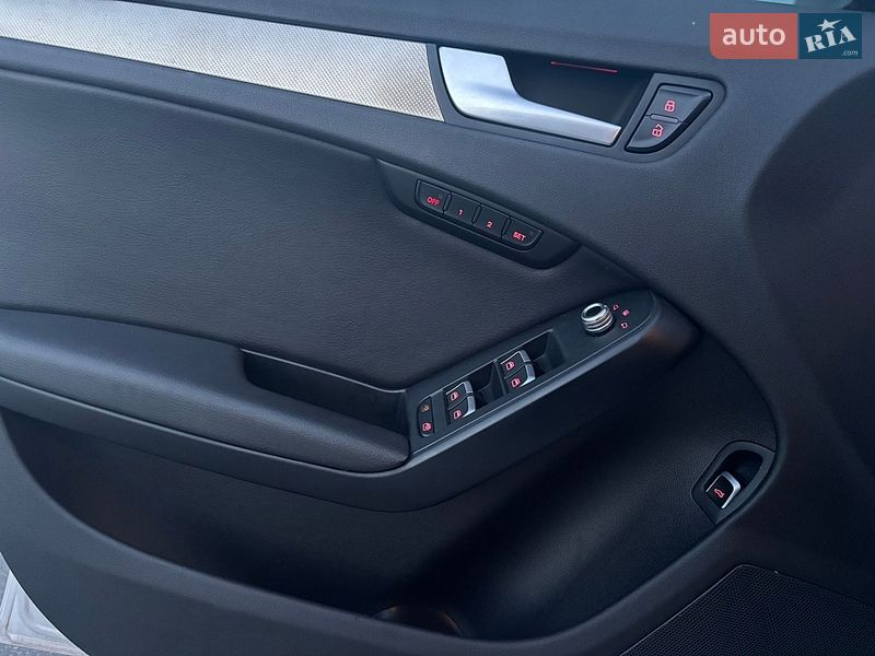 Седан Audi A4 2013 в Киеве