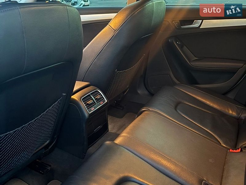 Седан Audi A4 2013 в Киеве
