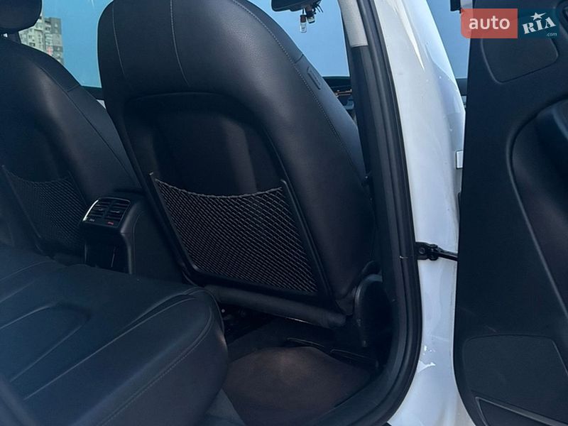Седан Audi A4 2013 в Киеве